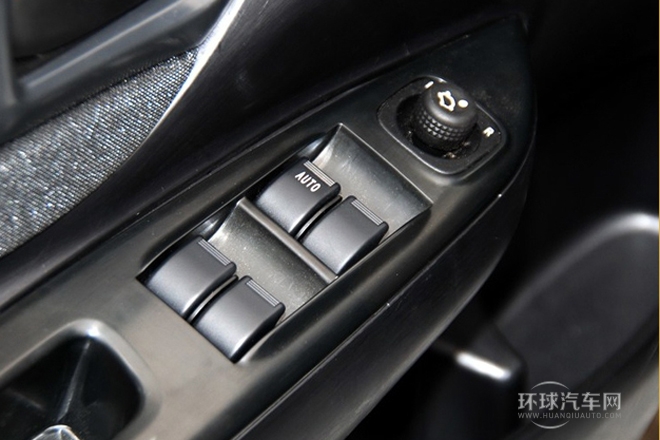 2013款 1.3L 手動智能節(jié)油尊貴型