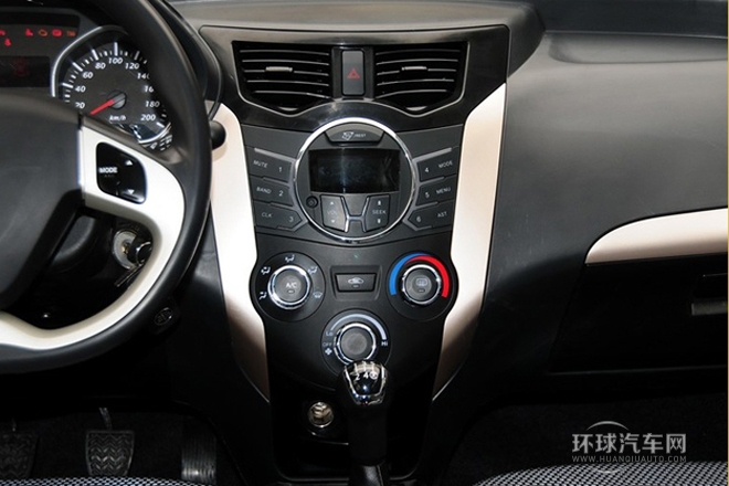 2013款 1.3L 手動智能節(jié)油尊貴型