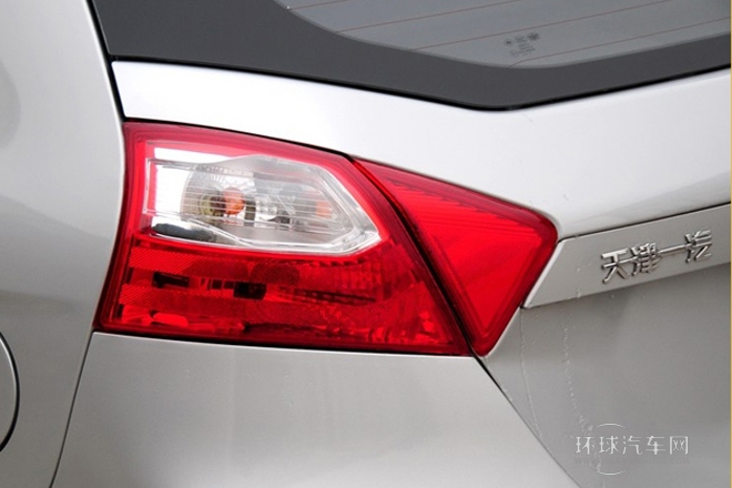 2013款 1.3L 手動智能節油尊貴型