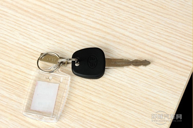 2013款 1.3L 手動尊貴型