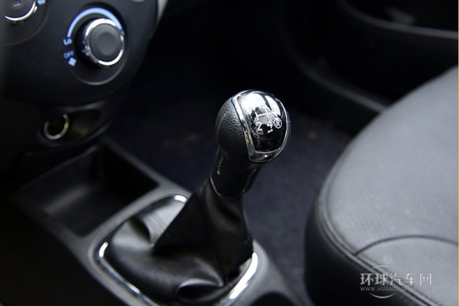 2013款 1.3L 手動尊貴型