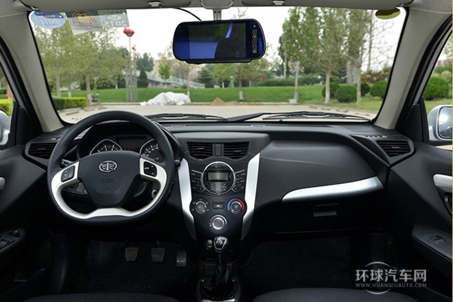 2013款 1.3L 手動(dòng)尊貴型