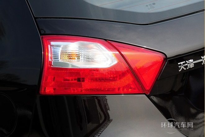 2013款 1.3L 手動豪華型