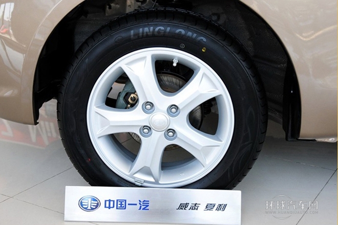 2013款 1.3L 手動(dòng)舒適型