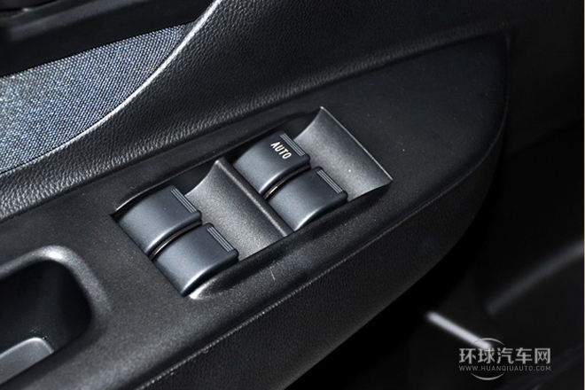 2013款 1.3L 手動舒適型