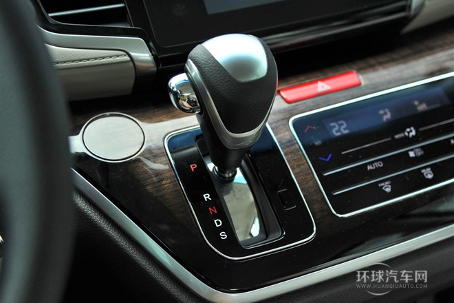 2015款 2.4L 舒適版