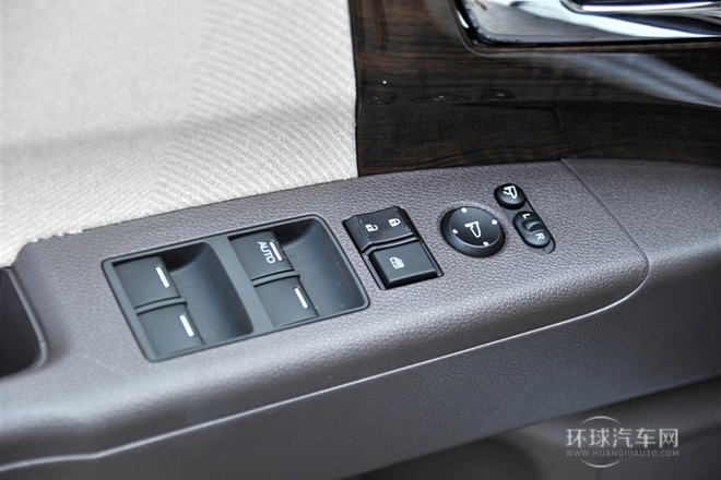 2015款 2.4L 舒適版