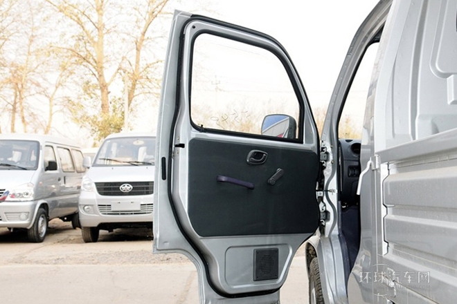 2011款 1.0L基本型加長箱