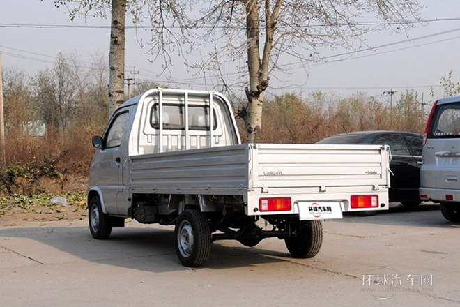 2011款 1.0L基本型加長(zhǎng)箱