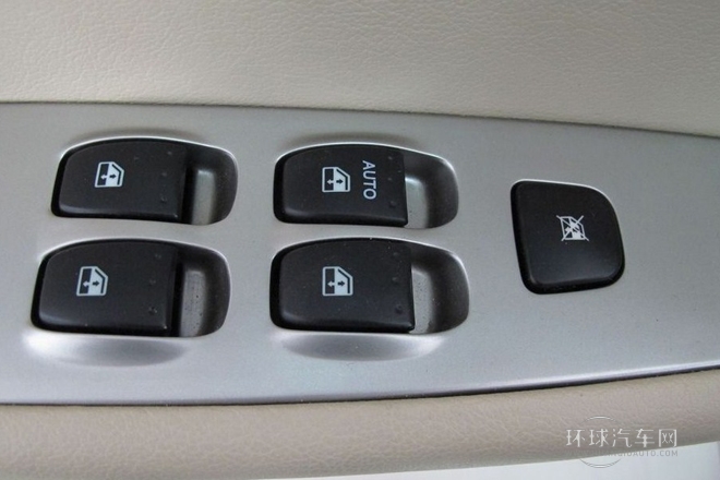 2011款 1.8T 自動行政版