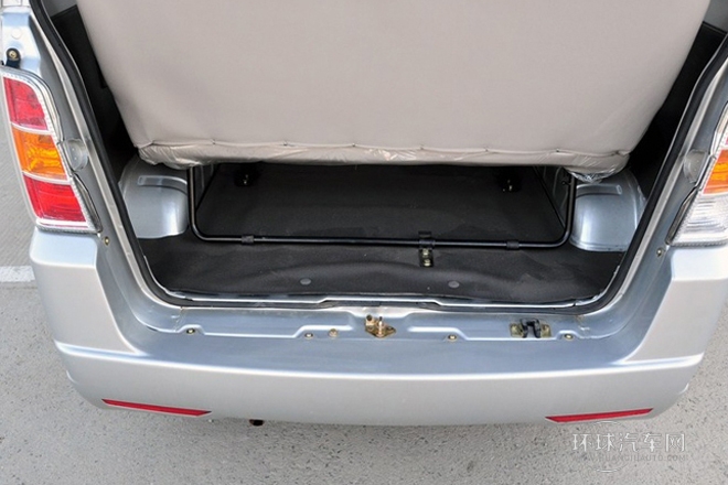 2011款 1.0L 舒適型LJ465QE1