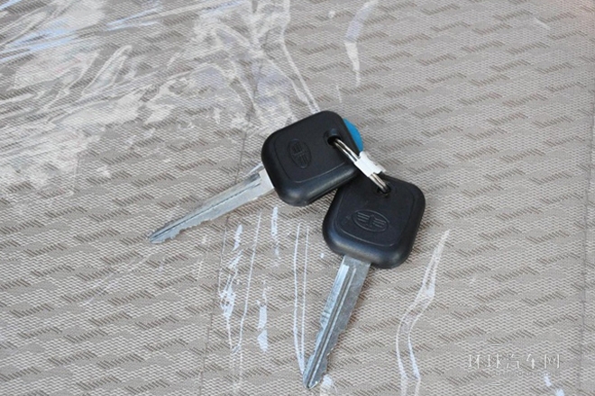 2011款 1.0L舒適型DA465QA