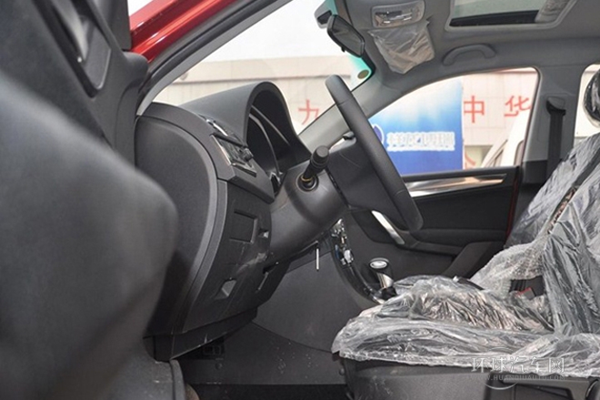 2012款 1.5T 自動兩驅尊貴型