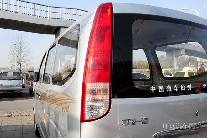 2011款 1.0L標準型DA465QA