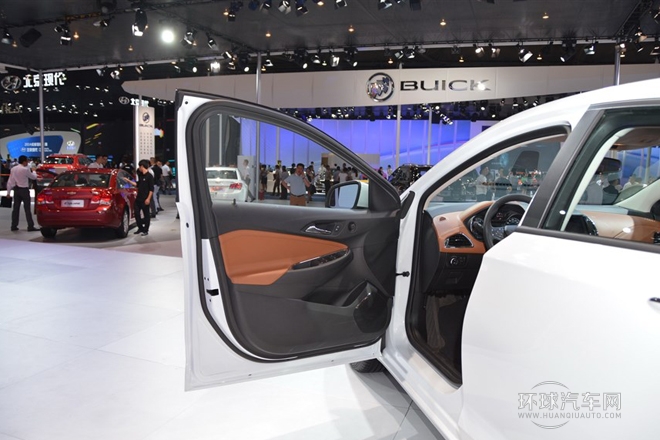 2015款 1.5L 手動時尚版