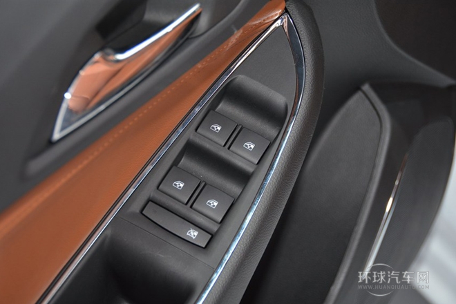 2015款 1.5L 手動時尚版