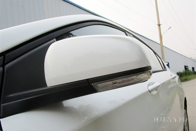 2015款 1.5L 自動(dòng)精英版