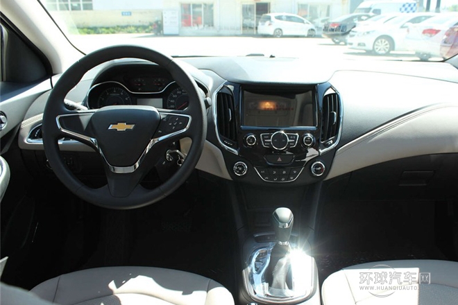 2015款 1.5L 自動(dòng)精英版