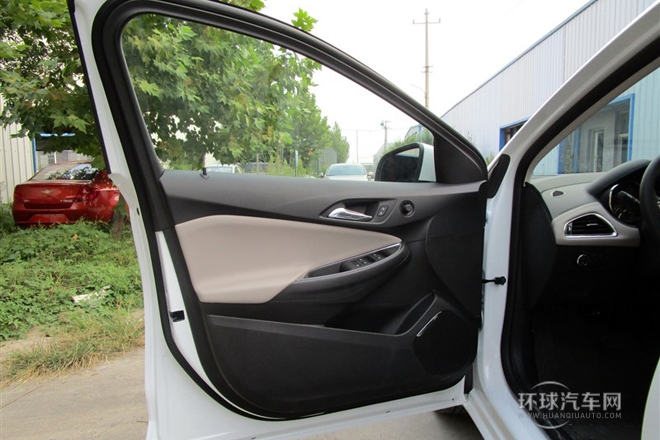 2015款 1.5L 自動(dòng)精英版