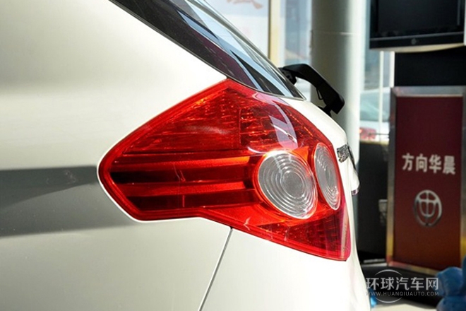 2010款 飛炫 1.5L 自動(dòng)時(shí)尚型