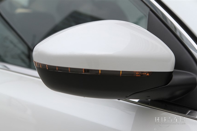 2014款 1.6T 自動尊貴版