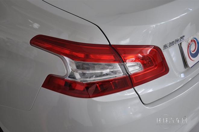 2014款 1.6T 自動尊貴版