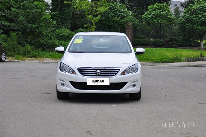 2014款 1.8L 自動領(lǐng)先版