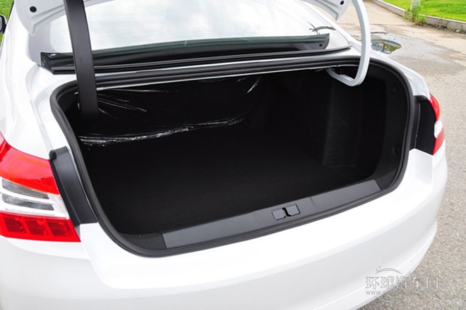 2014款 1.8L 自動領(lǐng)先版