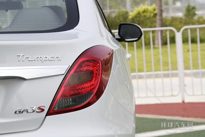 2014款 1.6L 自動(dòng)智慧ESP版