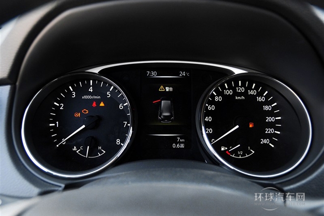 2014款 2.0L 手動時尚版 2WD