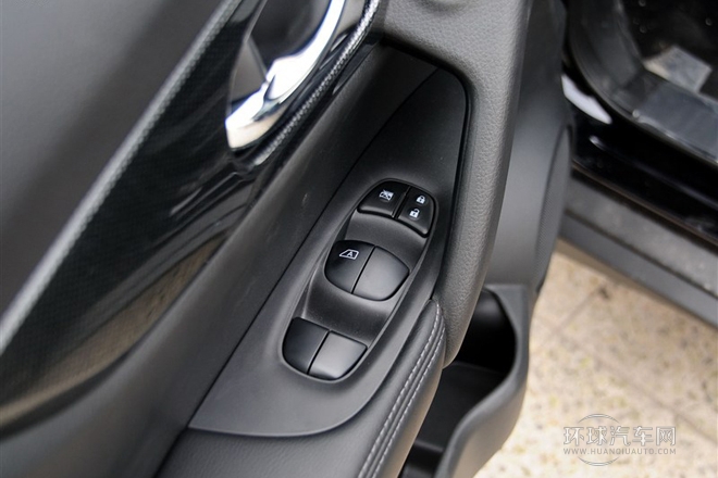 2014款 2.5L CVT豪華版 4WD