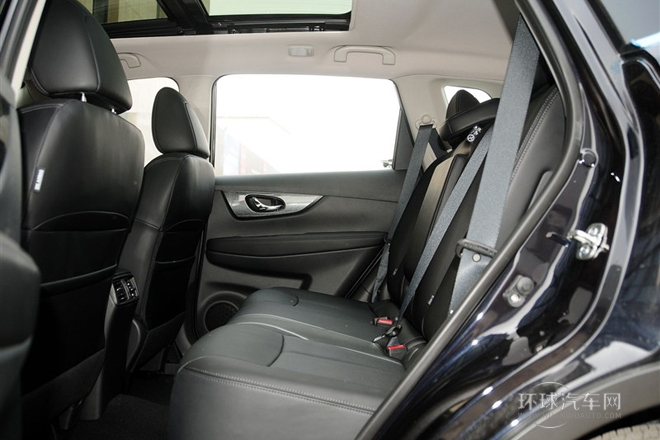 2014款 2.5L CVT豪華版 4WD