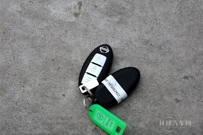 2014款 2.5L CVT領(lǐng)先版 4WD