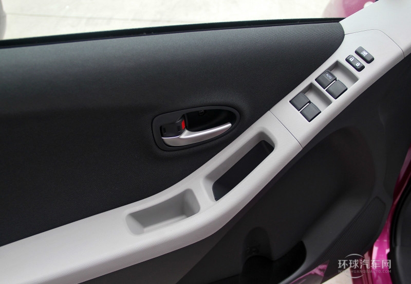 2011款 1.6G 手動炫動版