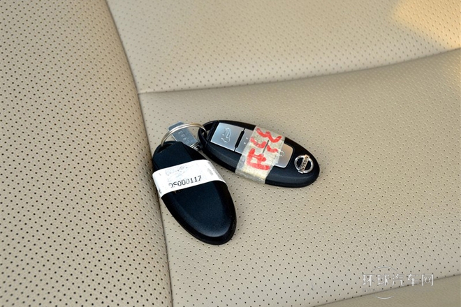 2014款 2.5L CVT至尊版 4WD