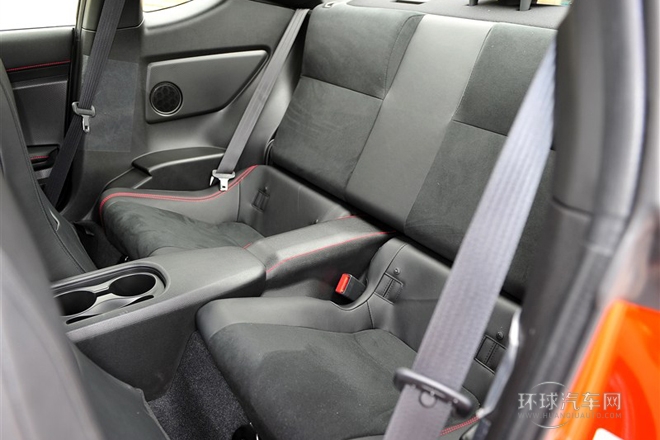 2013款 2.0L 自動豪華型