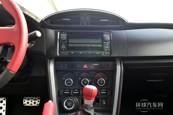 2013款 2.0L 自動豪華型