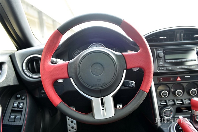 2013款 2.0L 自動豪華型