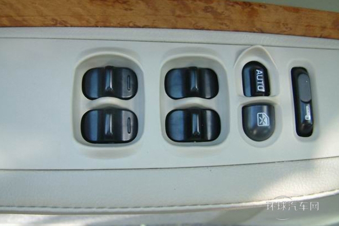 2004款 智尊 2.0L 自動(dòng)豪華型