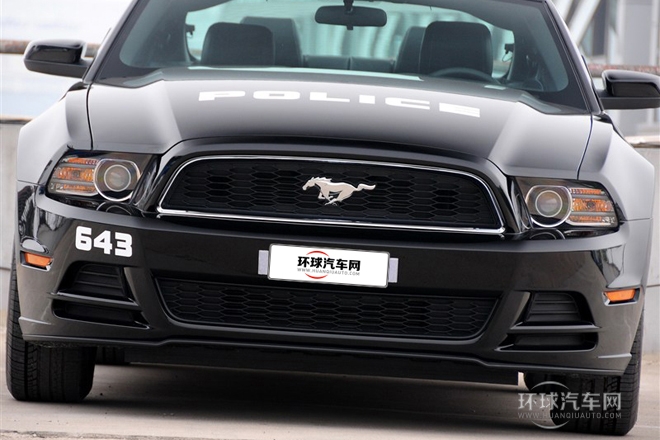 2013款 3.7L 手動(dòng)標(biāo)準(zhǔn)型