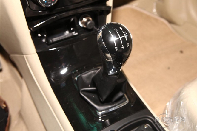 2013款 1.5L 手動舒適型