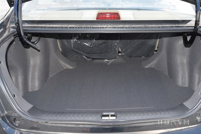 2013款 1.5L 手動尊貴型