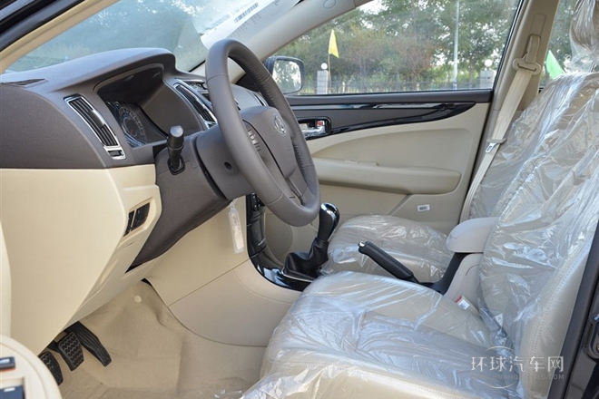 2013款 1.5L 手動尊貴型