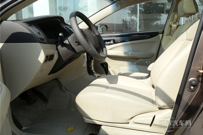 2013款 1.8L 自動尊貴型