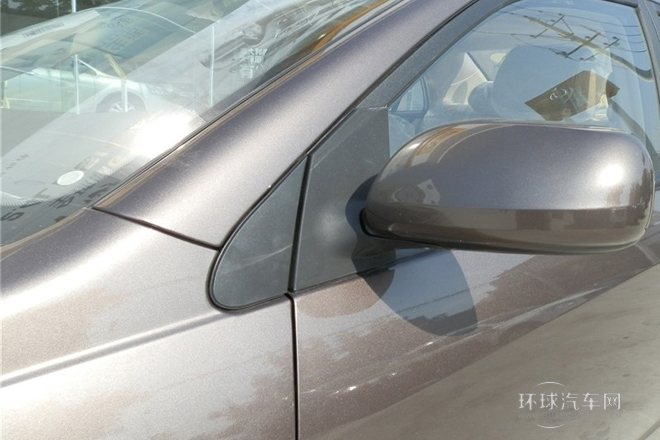 2013款 1.8L 自動尊貴型