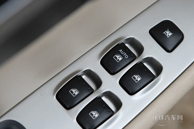 2011款 1.8T 自動舒適型