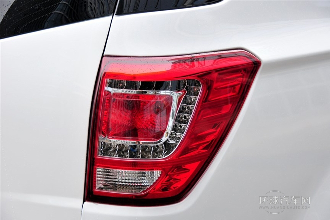 2014款 1.8L 尊貴型