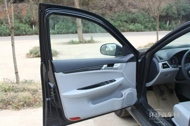 2011款 Wagon 2.0L 手動舒適型