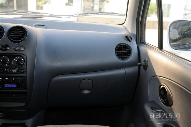 2012款 改款 1.0L 手動P-TEC標(biāo)準(zhǔn)型