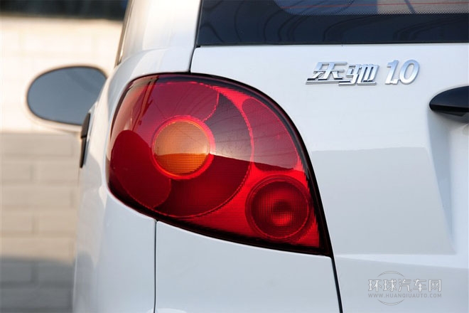 2012款 改款 1.0L 手動P-TEC標準型